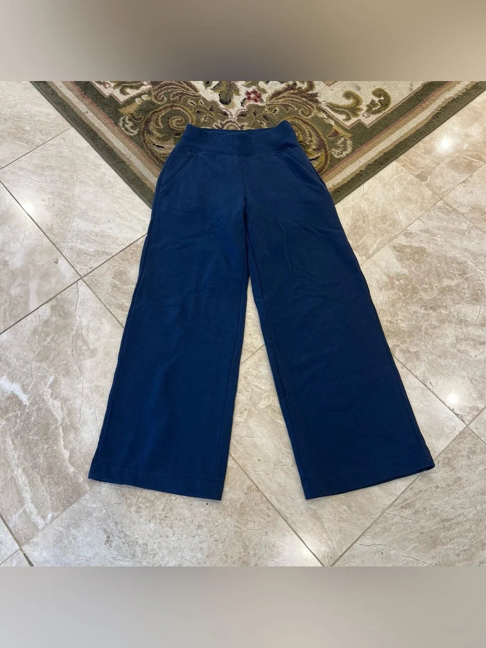 ALO Yoga size small
